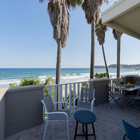 La Menado Apartament *